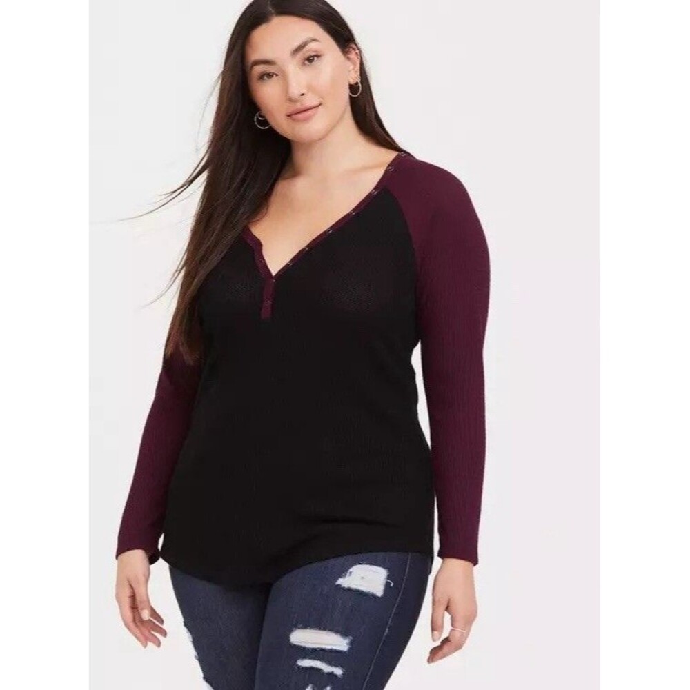 Torrid Waffle V-Neck Henley Raglan Long Sleeve Tee Size 2 / 2X